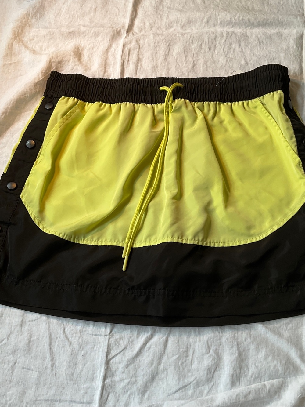 MTA Sport Women’s Black and Neon Yellow Athletic Skort